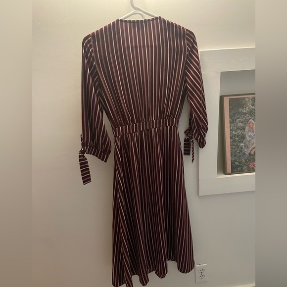 Lulus Button up Midi Dress - Picture 2 of 3